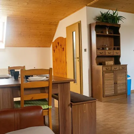 Rodinne U Petra Apartment *